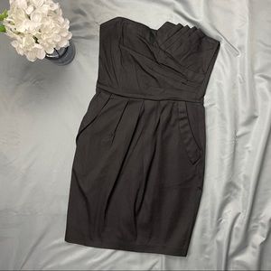Sleeveless Pleated Dress with Pockets
